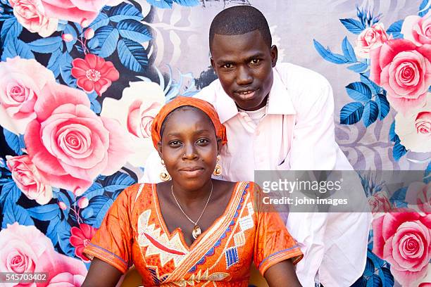 a couple in the studio - mariage stock pictures, royalty-free photos & images