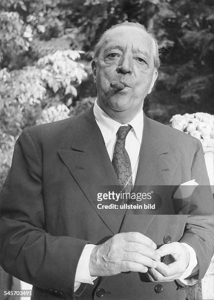 Mies van der Rohe, Ludwig - Architect, Germany - Portrait - probably 1960s