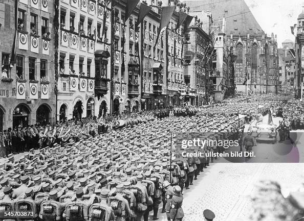 Germany, Third Reich - Nuremberg Rally 1935 Adolf Hitler taking the ...