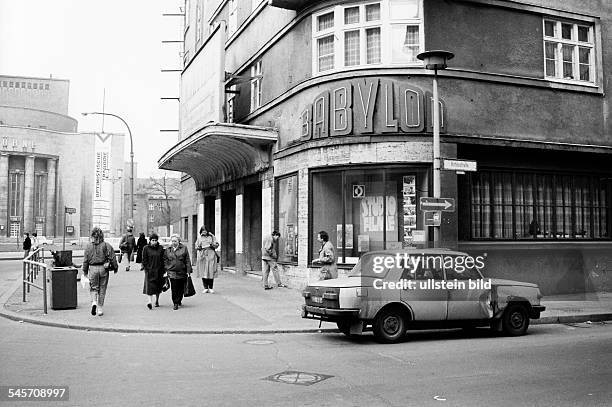 East Berlin, Mitte - Parking car in front of the movie theater "Kino Babylon" at the corner of Rosa-Luxemburg-Strasse and Hirtonstrasse in the...