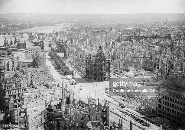 World War II, Germany, DRESDEN: General viewto the destroyed city after the allied bomb attacks on February 13/14 Photograph by Foto Frost
