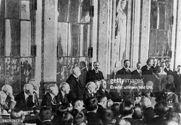 The French President Georges Clemenceau holds the introducting speach bevore the signing of the Treaty Vintage property of ullstein bild