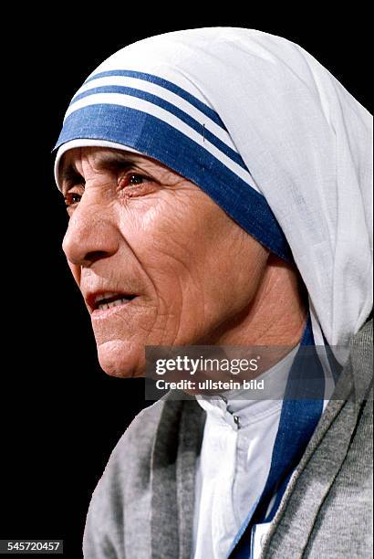 Mutter Teresa - Nun, Albania - *26.08..1997+