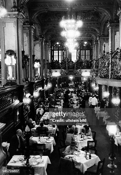 Café 'Hungaria' , Innenansicht- um 1964