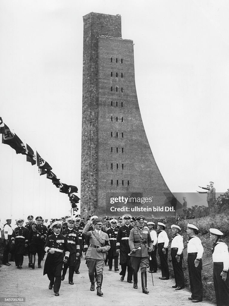 Politics: Skagerrak - ceremony and dedication of the Navy-Monument in in Laboe near by Kiel,from left: Generaladmiral Erich Raeder, Adolf Hitler Reichskriegsminister Field Marshal GeneralWerner von Blomberg- 30.05.1936- Published by 'Berliner Illustr