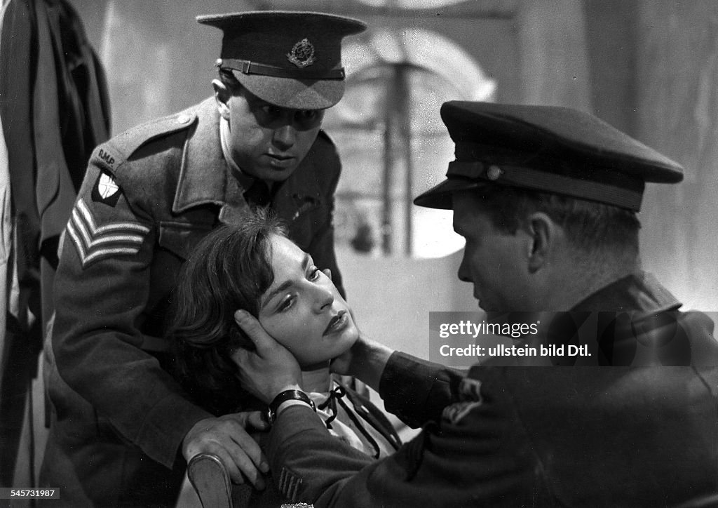 Lindfors, Viveca - Actress, Sweden / USA - *29.12.1920-25.10.1995+ Scene from the movie 'Die Vier im Jeep' Directed by: Leopold Lindtberg, Elizabeth Montagu Switzerland 1951 Produced by: Praesens Film AG Vintage property of ullstein bild