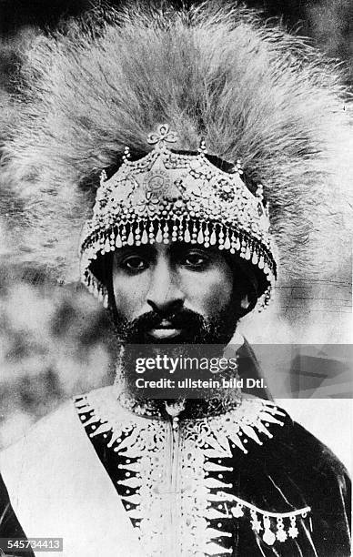 Haile Selassie I.*23.07.1892-+Ras Tafari MakkonenKaiser Äthiopien 1930-1974 - Portrait mit Krone aus Edelsteinen und Löwenhaar