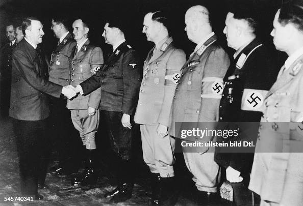 Empfang für die Reichsleiter und Gauleiterin der Reichskanzlei in