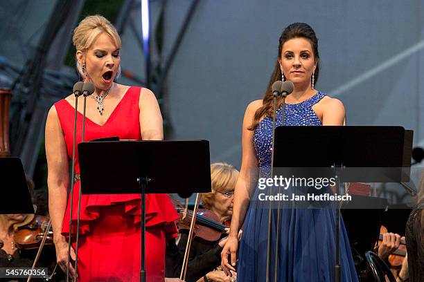 Singer From Riga 292 El Khoury Photos Stock Photos, High-Res Pictures, and Images ...