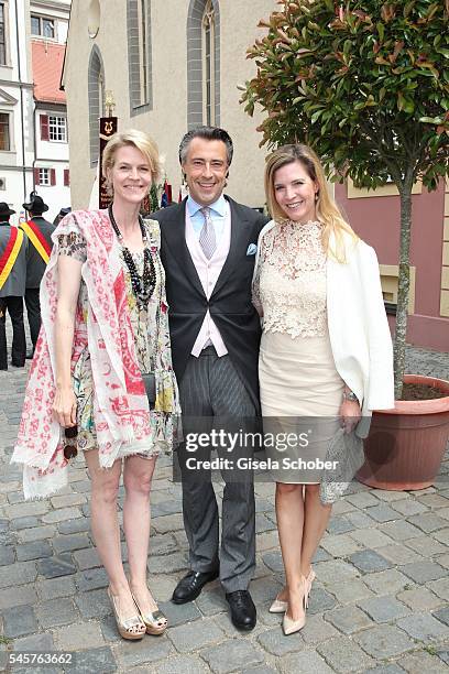 Prinzessin Isabelle,Minzi, zu Hohenlohe-Jagstberg, Alexander Bagusat and his wife Viola Weiss during the wedding of hereditary Prince Franz-Albrecht...