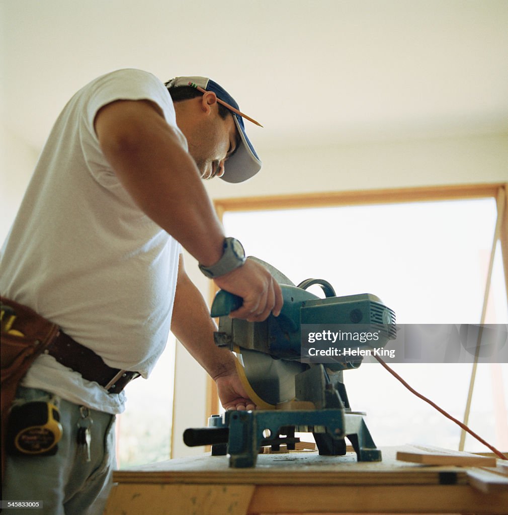 Worker Using Table Saw High-Res Stock Photo - Getty Images