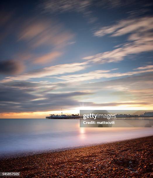 usa, new york, new york city, view of brighton beach during sunset - mattscutt imagens e fotografias de stock