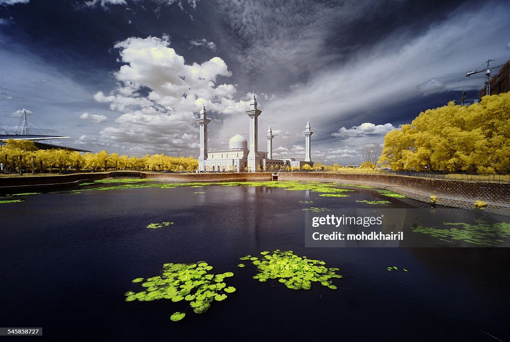 Malaysia, Selangor, Infrared view of Shah alam mosque