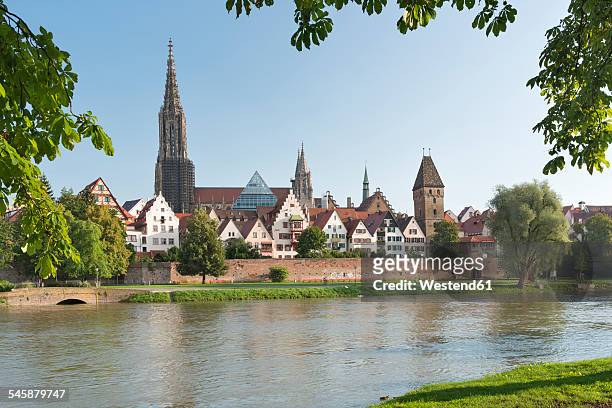 germany, baden-wuerttemberg, ulm, minster and metzgerturm at river danube - ulm stock pictures, royalty-free photos & images