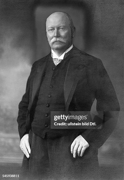 Preussischer Staatssekretär des Innern- Porträt um 1913Aufnahme: Ernst Sandau