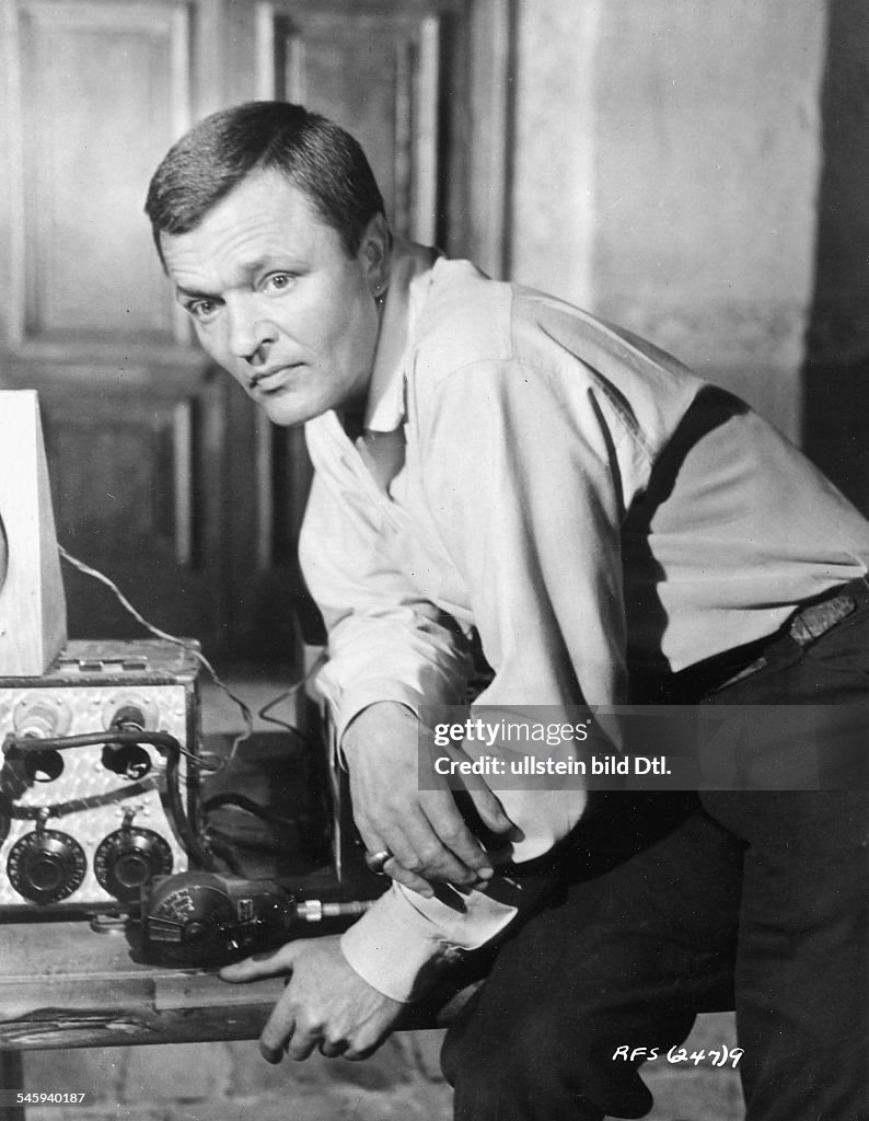 Van Eyck, Peter - Actor, Germany - *16.07.1913-15.07.1969+ Scene from the movie 'Run for the Sun'' Directed by: Roy Boulting USA 1956 Produced by: Russ-Field Corporation Vintage property of ullstein bild