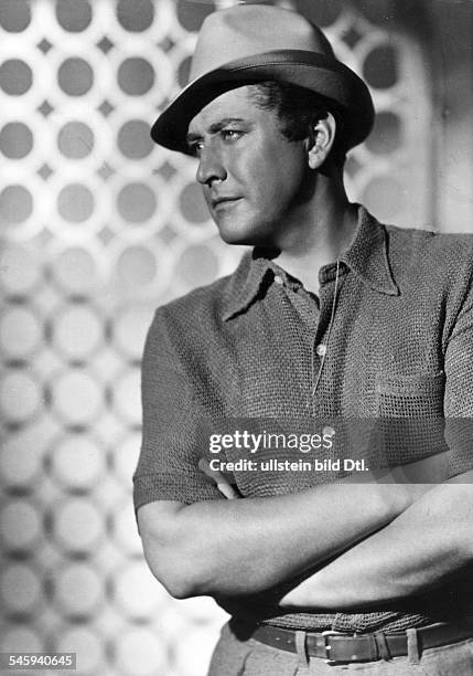 Soehnker, Hans *-+Schauspieler, D- Halbportrait, mit Hut- 1940veröffentlicht in BZ