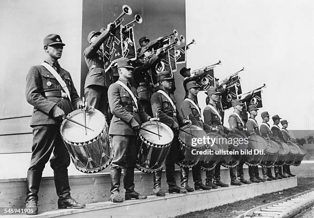 Germany, Third Reich - Nuremberg Rally 1937 A marching band of the..., Fotografía de noticias
