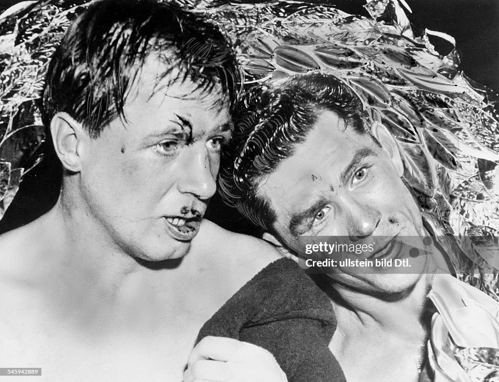 Boxer Willy Höpner (re) gewinnt gegen Gerhard Hecht EM und DM Halbschwergewicht