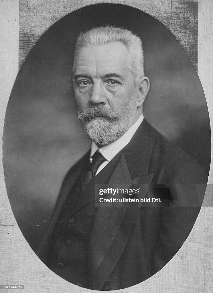 Reichskanzler Theobald von Bethmann Hollweg