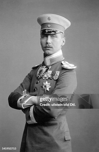 Oskar Prinz von Preussen*27.07.1888-+5. Sohn von Kaiser Wilhelm II. Und Kaiserin Auguste Viktoria, Herrenmeister des Johanniterordens- Portrait in...