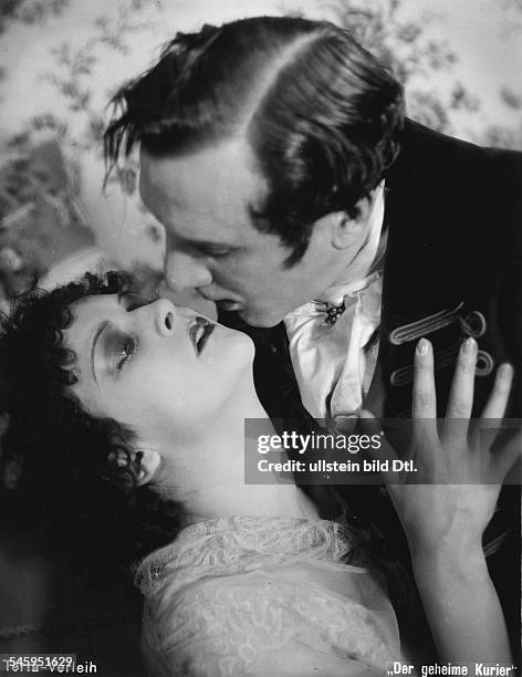 Film scenes Ivan Ilyich Mozzhukhin *1889-1939+ Silent film actor, Russia / France - Mozzhukin as Julien Sorel and Agnes Petersen as Mathilde in the...