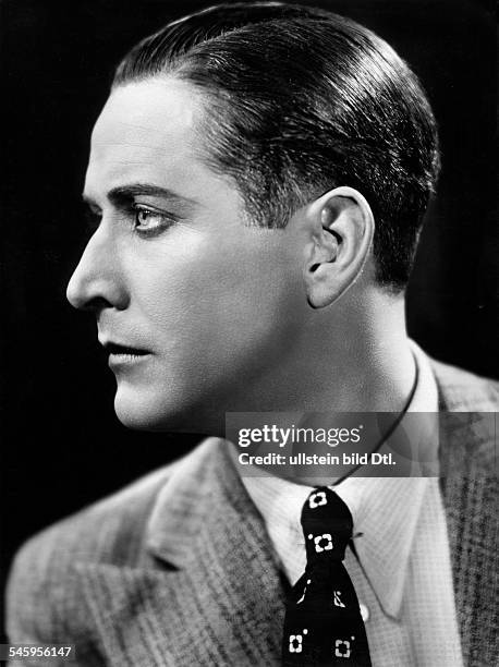 Soehnker, Hans *-+Schauspieler, D- Portrait im Profil- 1933