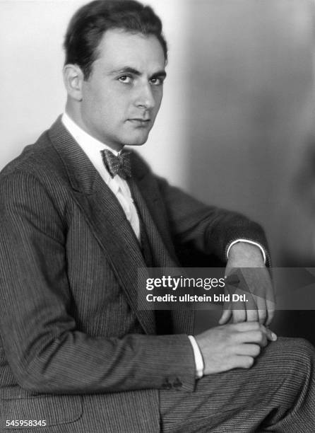 Robert Thoeren*-+Schauspieler, Autor, Drehbuchautor, Österreich-Ungarn / DPortrait- undatiert, vermutlich 1930Foto: Atelier Lotte Jacobi