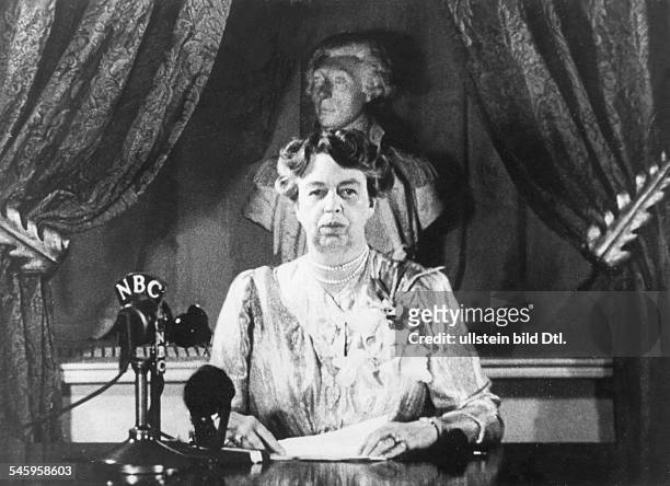 Roosevelt, Eleanor *11.10.1884-+Lehrerin, Journalistin, Politikerin, Feministin, USAEhefrau des Praesidenten F.D.RooseveltLeitung der...