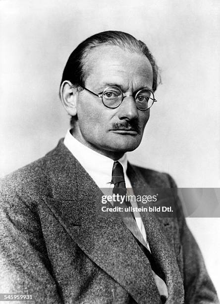 28 Karl Vollmoeller Stock Photos, HighRes Pictures, and Images Getty