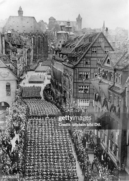 Germany, Third Reich - Nuremberg Rally 1938 SA columns marching through Nuremberg