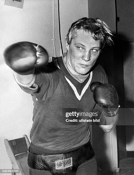 17 Norbert Grupe Stock Photos, High-Res Pictures, and Images - Getty Images