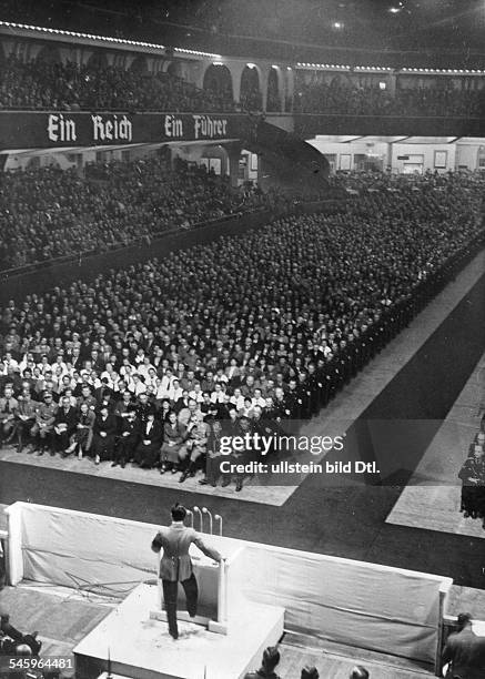 61 Grossdeutschen Reichstag Stock Photos, HighRes Pictures, and Images