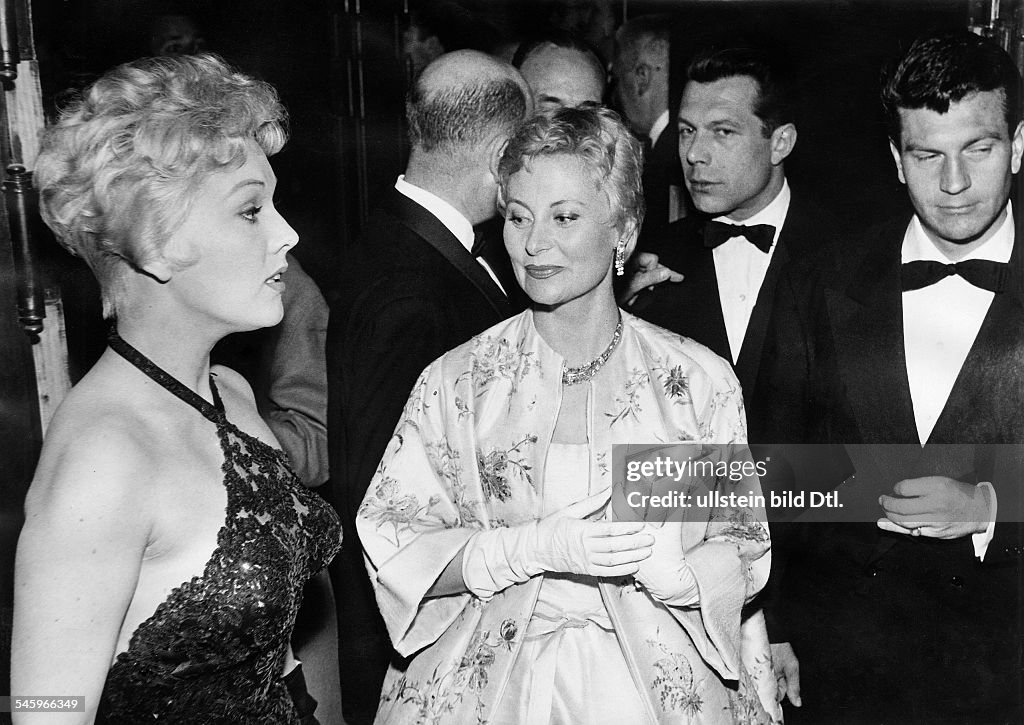 Kim NovakActress, USAwith Michelle Morgan (centre) and Henri Vidal during the 9th. International Film Festival in Cannes.- 1956