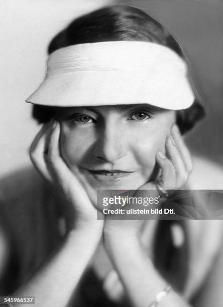 Paula von Reznicek*17.10.1895-+Tennisspielerin, DPortrait- undatiert, vermutlich 1929veröffentlicht: Berliner Morgenpost Foto: Atelier Lotte Jacobi