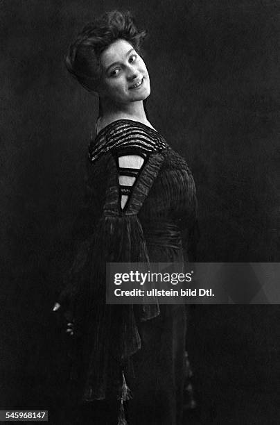 Miriam Horwitz Soubrette, SchauspielerinFrau von Erich ZiegelPorträt- 1905Foto: Becker & Maaß