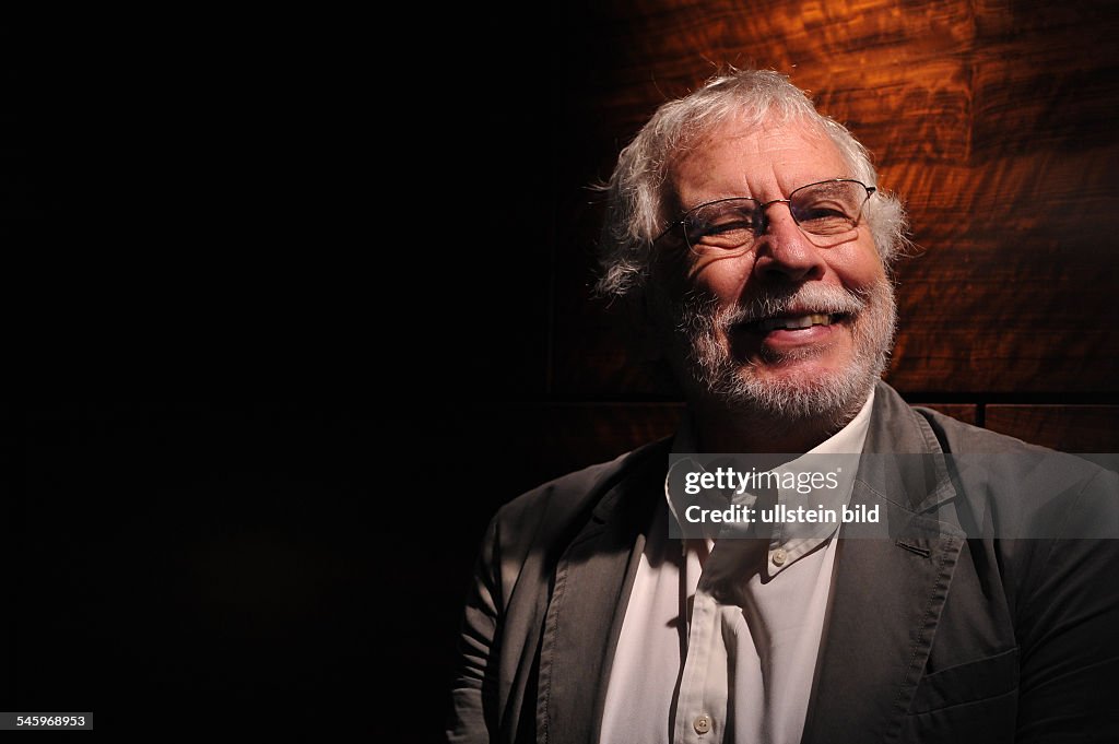 Nolan Bushnell founder Atari inc Pittfall Pong autographed 8x10 photo Beckett COA Star Nolan Bushnell founder Atari inc Pittfall Pong autographed 8x10 photo Beckett COA Star