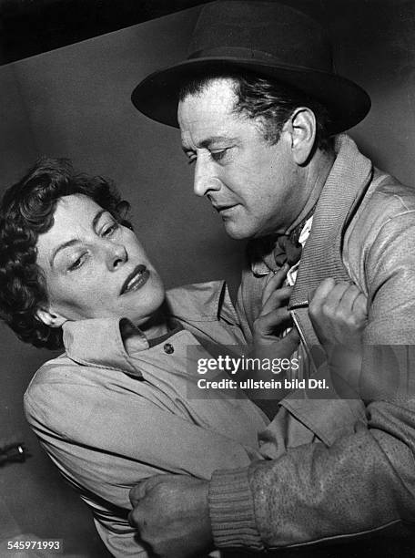 Soehnker, Hans *-+Schauspieler, D- mit Marianne Hoppe in dem Theaterstueck"Ein Maedchen vom Lande" von Clifford Odets- 1955