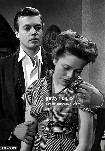 Jacobsen, Ulla - Actress, Sweden - *-+ Scene from the movie '... Und ewig bleibt die Liebe' with Karl-Heinz Boehm Directed by: Wolfgang Liebeneiner...