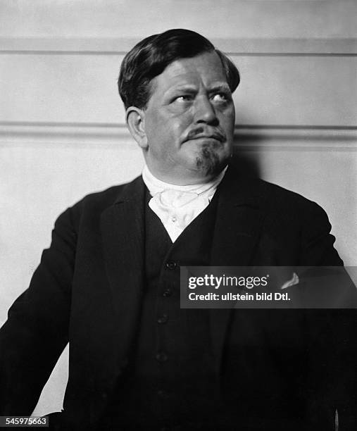 Schauspieler, DRollenporträt in der Hauptrolle von "Rheinische Rebellen" von Arnold Bronnen- veröff. Zeitbilder 21/1925Foto: Zander & Labisch
