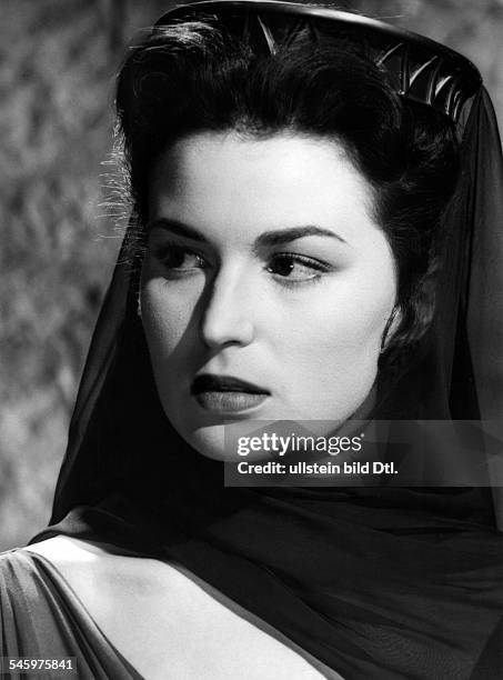 Mangano, Silvana - Actress, Italy - *-+ Scene from the movie 'Ulisse'' - as Penelope Directed by: Mario Camerini Italy 1954 Produced by: Lux Film...