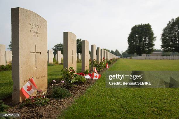 bayeux war cemetery - canadian war memorial stock pictures, royalty-free photos & images