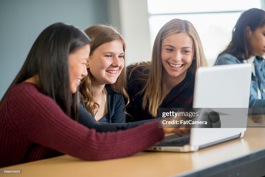 College Students Using Social Media High-Res Stock Photo - Getty Images