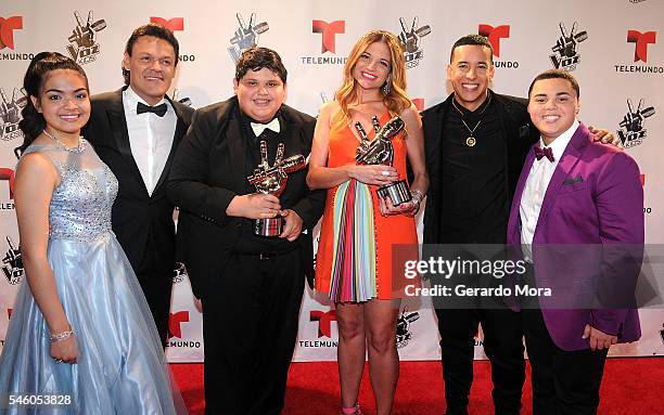 Finalist Alejandra Gallardo, singer Pedro Fernandez, "La Voz Kids" winners Christopher Rivera and Natalia Jimenez, Daddy Yankee and Axel Cabrera pose...