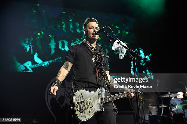 Johnny Depp of Hollywood Vampires perform at Ford Ampitheater at Coney Island Boardwalk on July 10, 2016 in Brooklyn, New York.