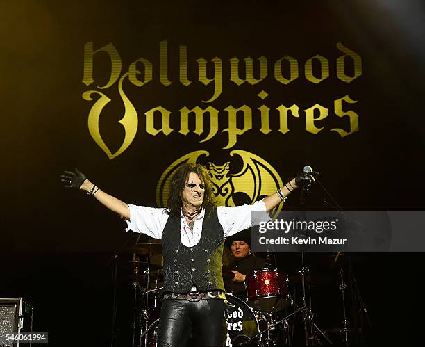 Alice Cooper of Hollywood Vampires performs at Ford Ampitheater at Coney Island Boardwalk on July 10, 2016 in Brooklyn, New York.