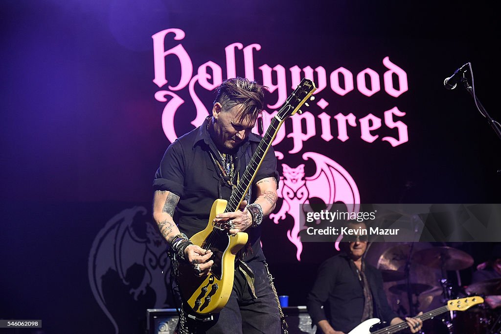 Hollywood Vampires Perform At Ford Ampitheater at Coney Island Boardwalk
