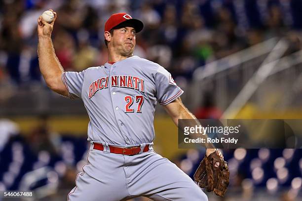 Ross Ohlendorf of the Cincinnati Reds pitches during the game against the Miami Marlins at Marlins Park on July 8, 2016 in Miami, Florida.