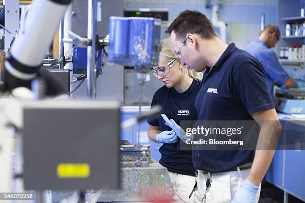 Perfect Coating Lab Example 189 Coating Inspection Stock Photos, High-Res Pictures, and Images ...