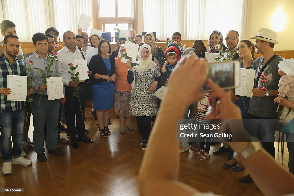 Refugees Receive German Language Certificates